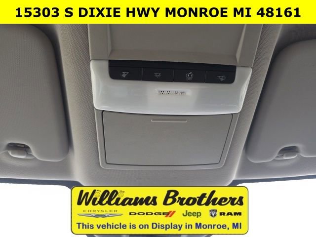 Used 2024 Nissan Rogue S image 21