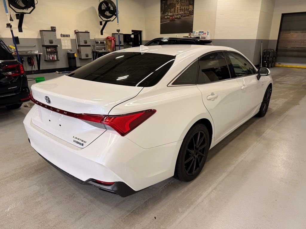 Used 2019 Toyota Avalon Limited w/ All Weather Liner Package FWD image 6