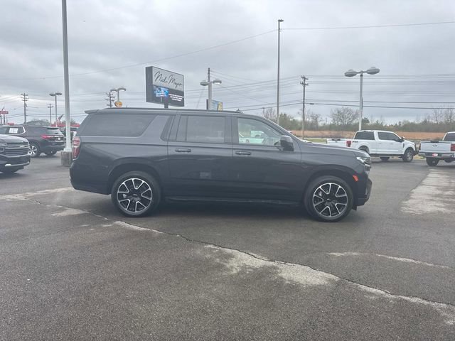 Certified 2024 Chevrolet Suburban RST RWD image 3