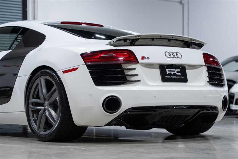 Used 2014 Audi R8 V8 AWD/4WD image 14