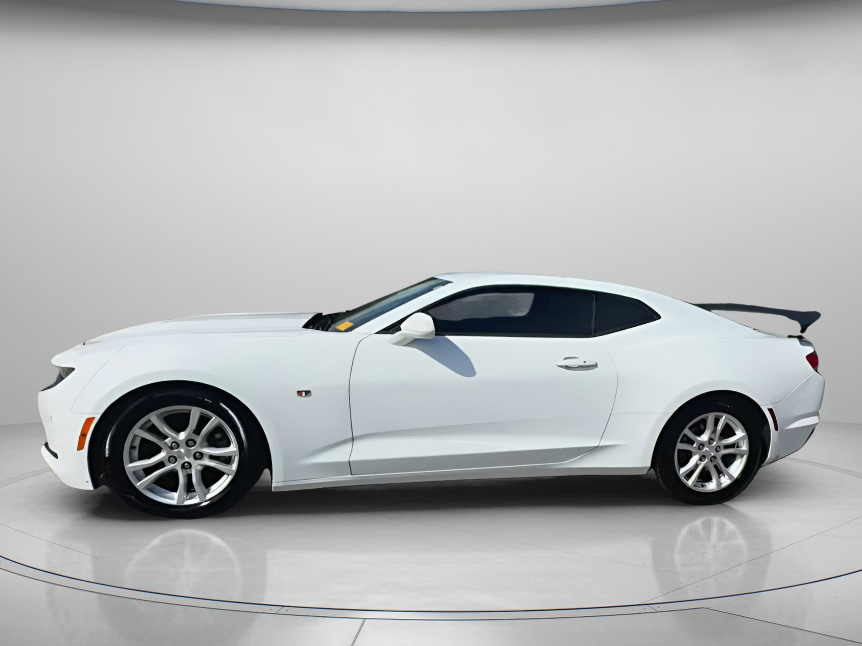 Used 2020 Chevrolet Camaro LS image 15