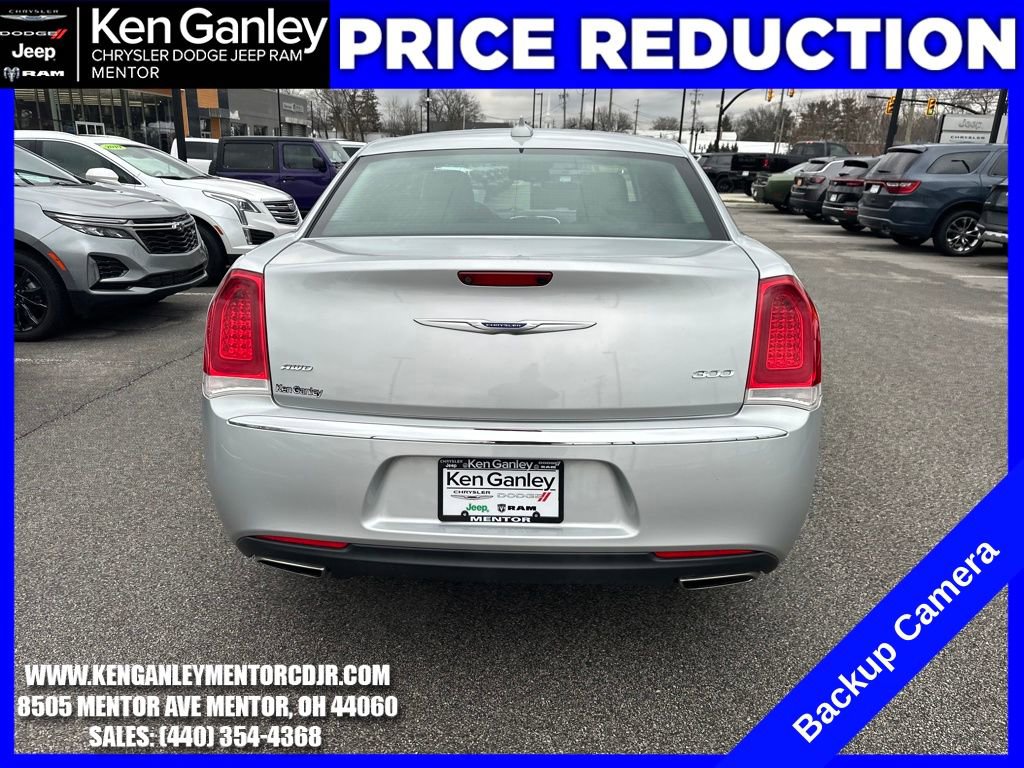 Used 2019 Chrysler 300 Touring w/ Driver Convenience Group image 8