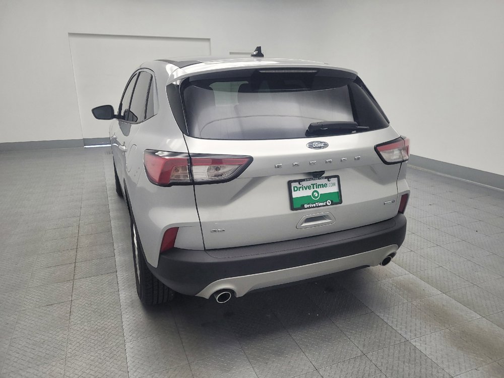 Used 2020 Ford Escape SE image 6