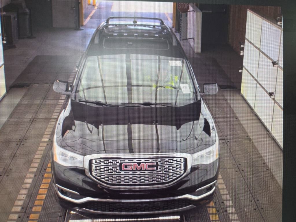 Used 2018 GMC Acadia Denali AWD/4WD image 5