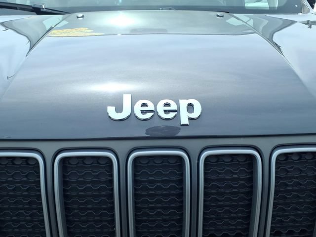 Certified 2023 Jeep Renegade Limited w/ Sun/Sound Group AWD/4WD image 12