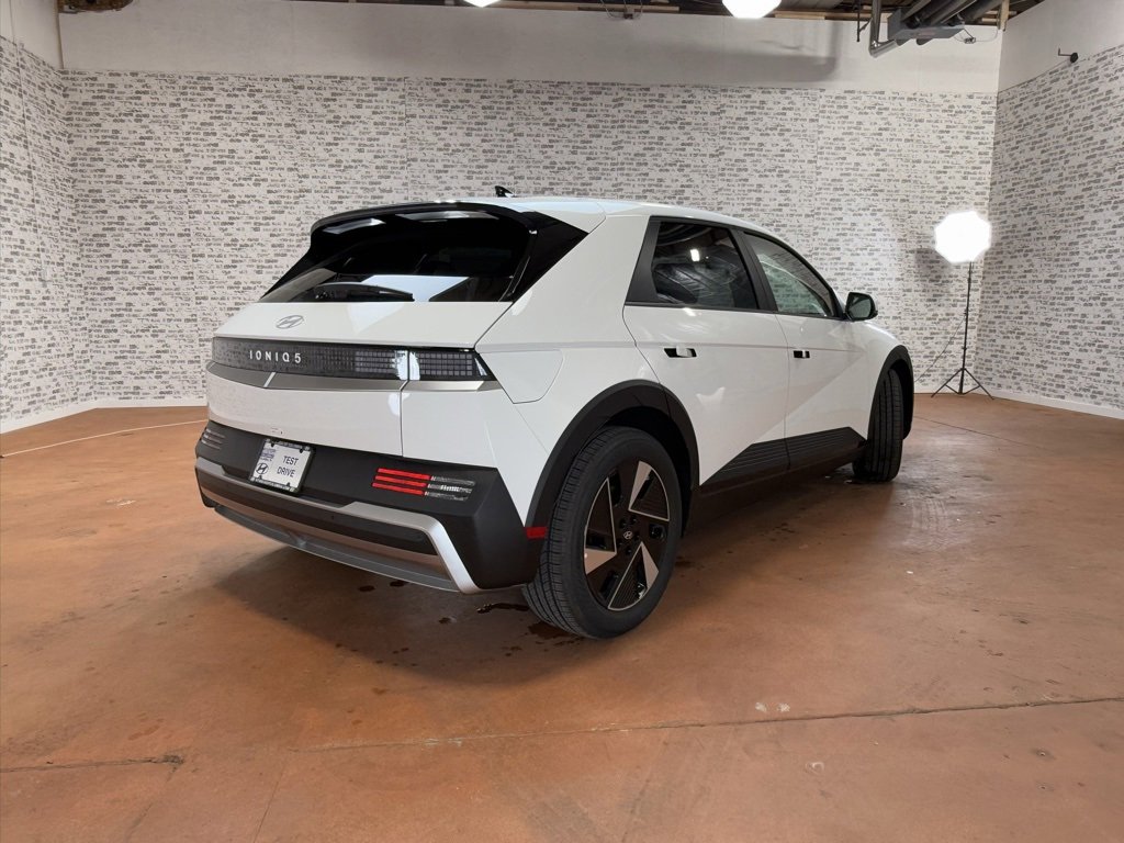 New 2026 Hyundai Ioniq 5 SE image 8