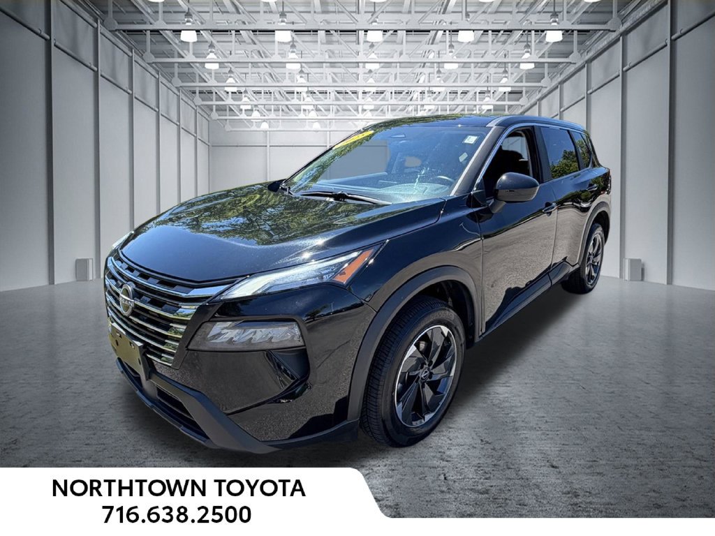 Used 2025 Nissan Rogue SV AWD/4WD image 1
