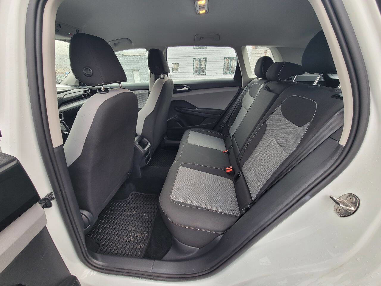 Used 2022 Volkswagen Taos S AWD/4WD image 13