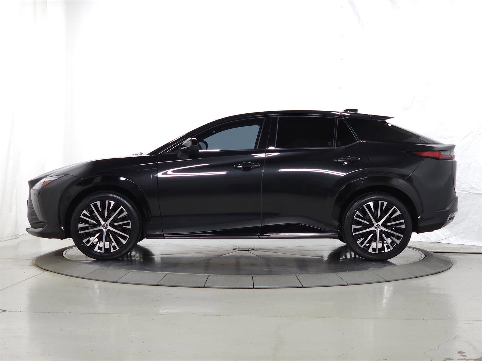 Certified 2023 Lexus RZ 450e Premium w/ Accessory Package (Z1) AWD/4WD image 5