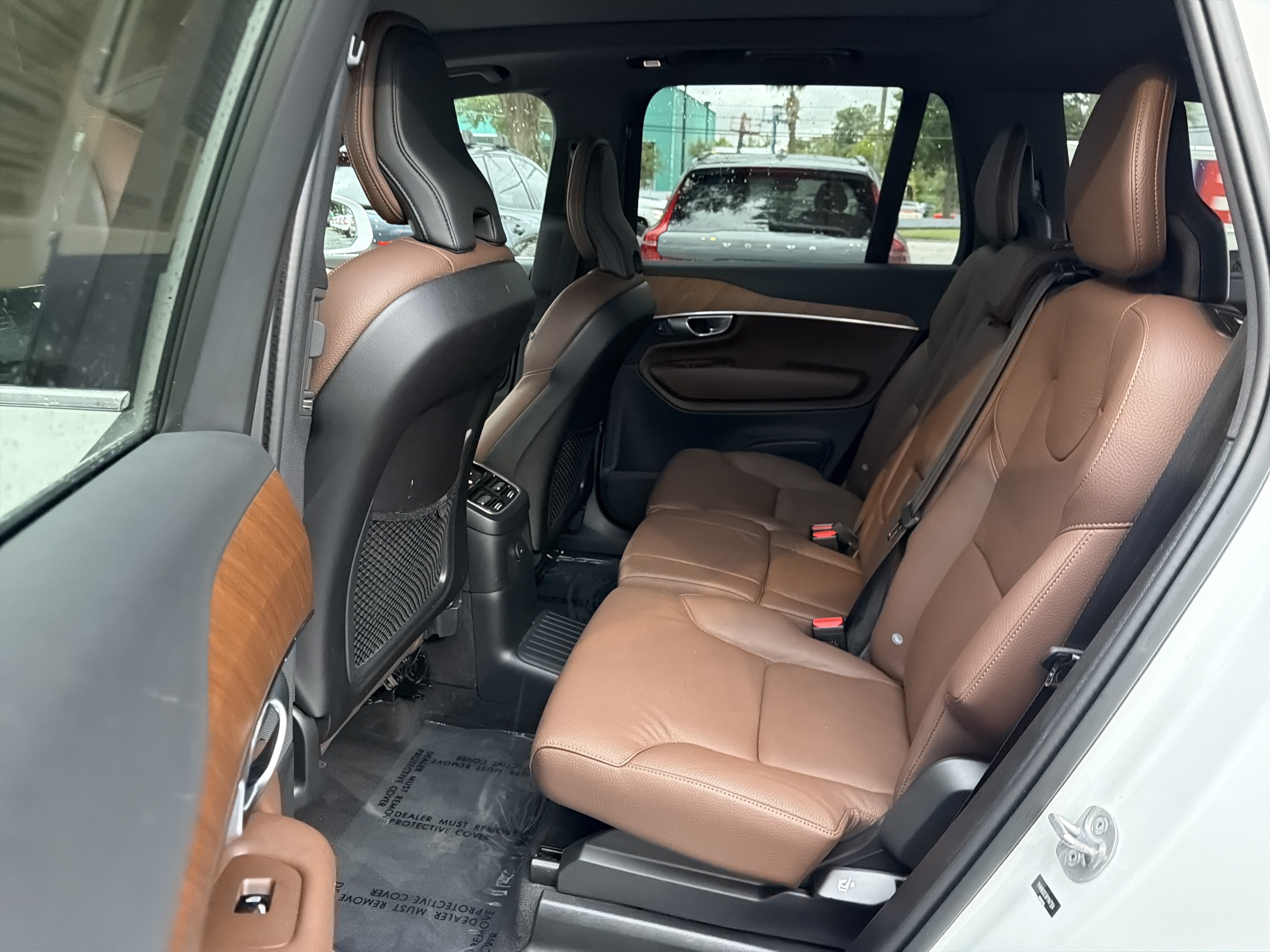 Certified 2024 Volvo XC90 T8 Plus w/ Protection Package Premier AWD/4WD image 32