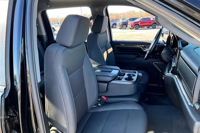 Used 2024 Chevrolet Silverado 2500 LT image 30