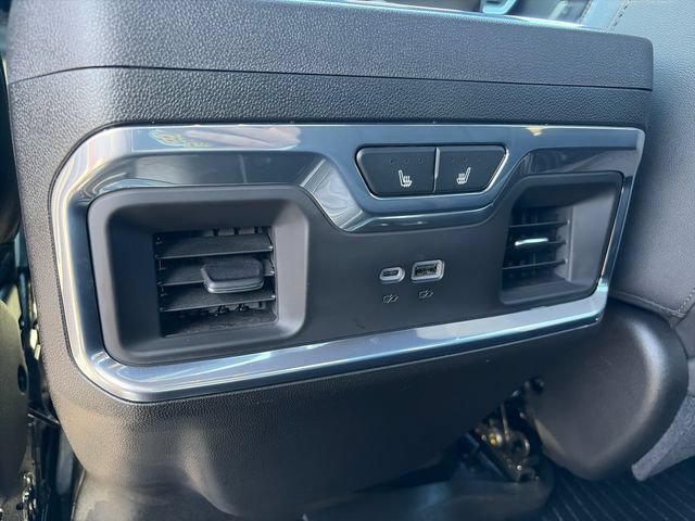 Used 2025 Chevrolet Silverado 3500 High Country w/ High Country Premium Package AWD/4WD image 9