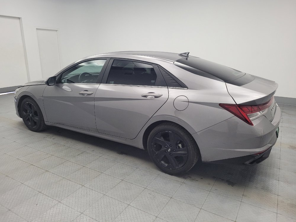 Used 2023 Hyundai Elantra Limited w/ Preferred Accessory Package image 3