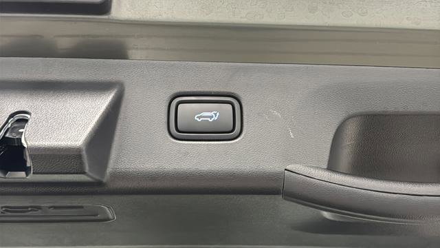 Used 2025 Hyundai Tucson Limited image 30