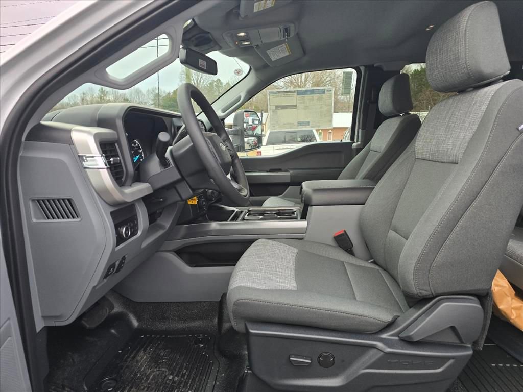 New 2026 Ford F550 4x4 SuperCab Super Duty w/ XLT Value Package image 7
