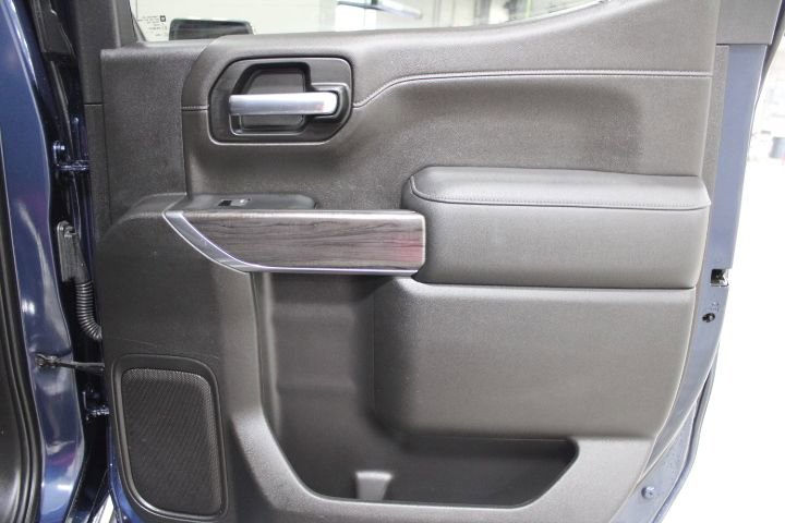 Used 2021 Chevrolet Silverado 1500 LTZ w/ Z71 Off-Road Package image 32