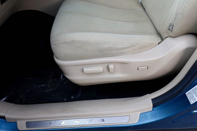 Used 2010 Toyota Venza AWD image 27