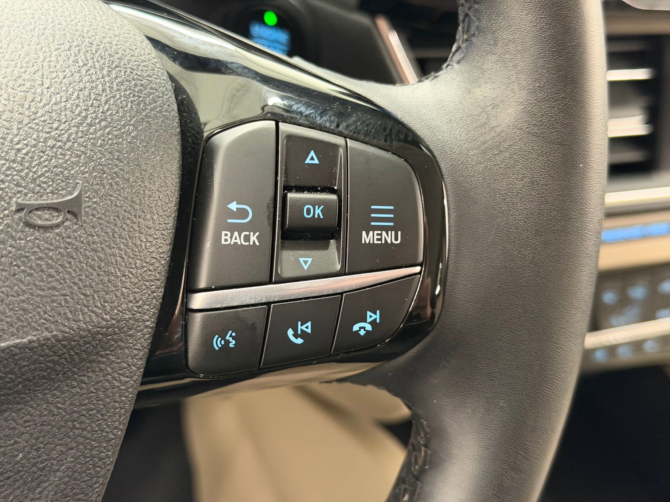 Used 2022 Ford Escape Titanium image 24