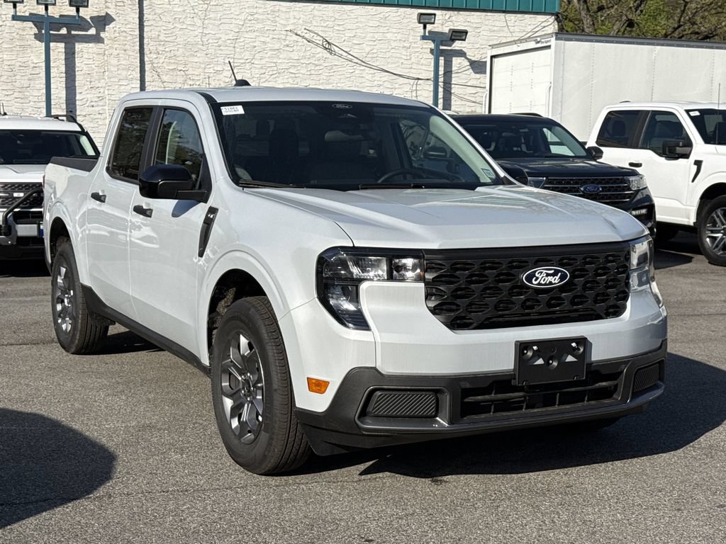 New 2026 Ford Maverick XLT w/ Equipment Group 301A