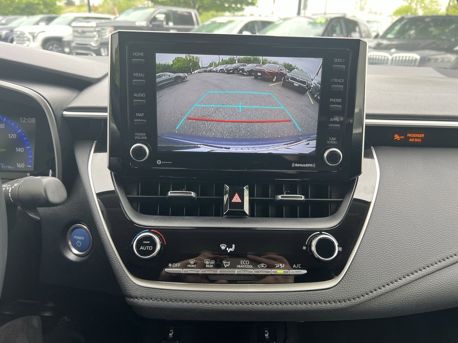 Used 2022 Toyota Corolla LE w/ Premium Interior Package FWD image 27