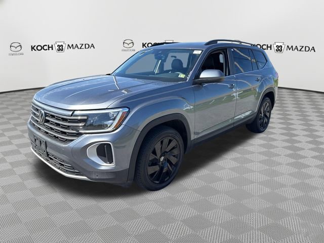 Used 2024 Volkswagen Atlas SE AWD/4WD image 3