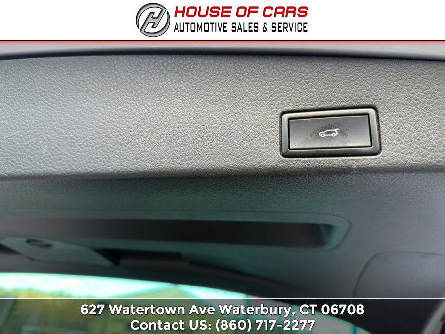 Used 2016 Volkswagen Touareg Sport AWD/4WD image 50
