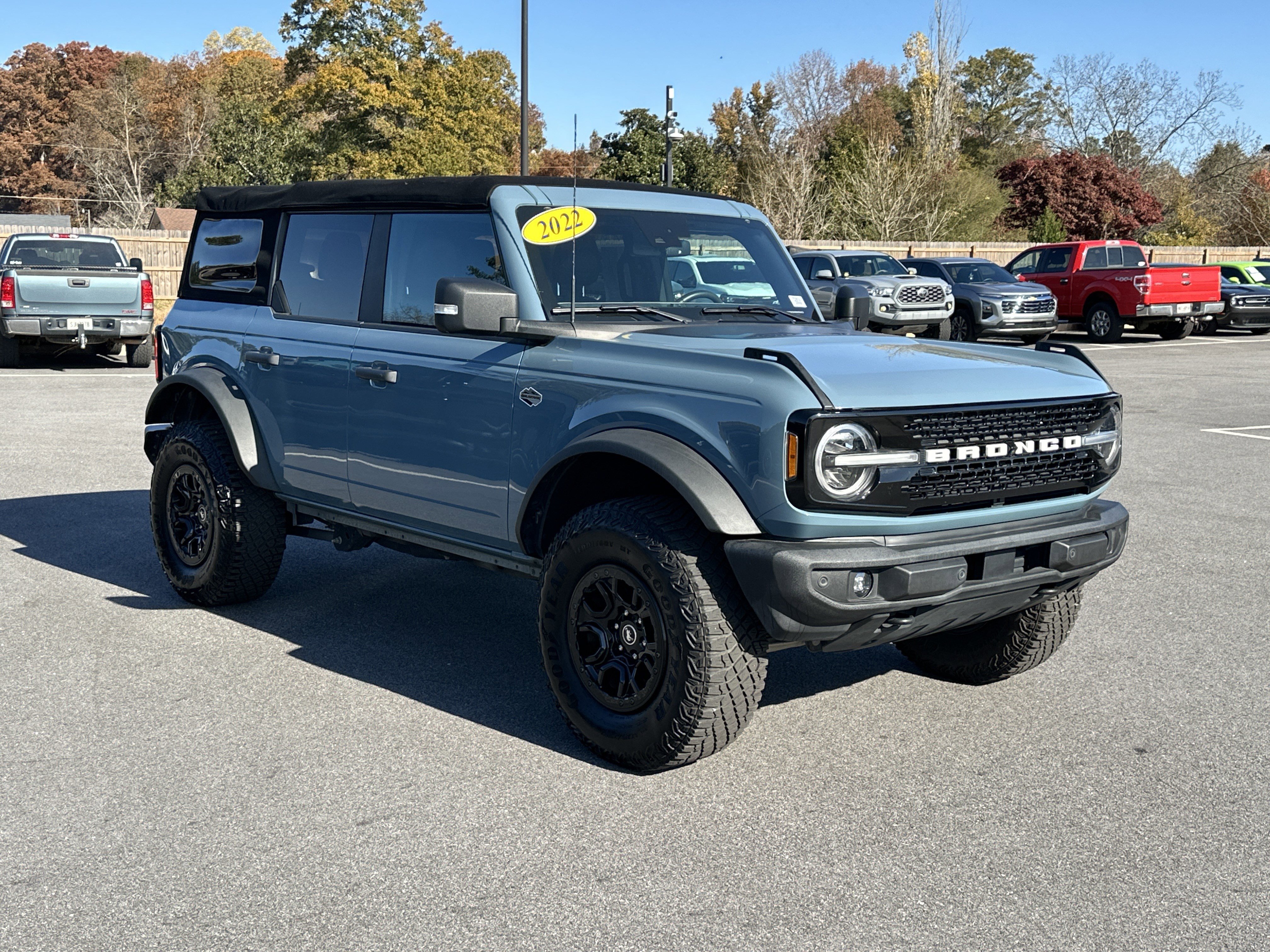 Used 2022 Ford Bronco Wildtrak image 3
