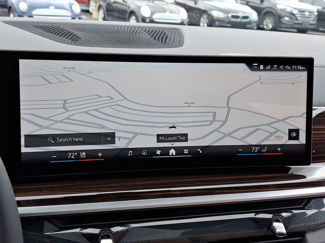 Certified 2025 BMW X5 xDrive50e w/ Premium Package image 18