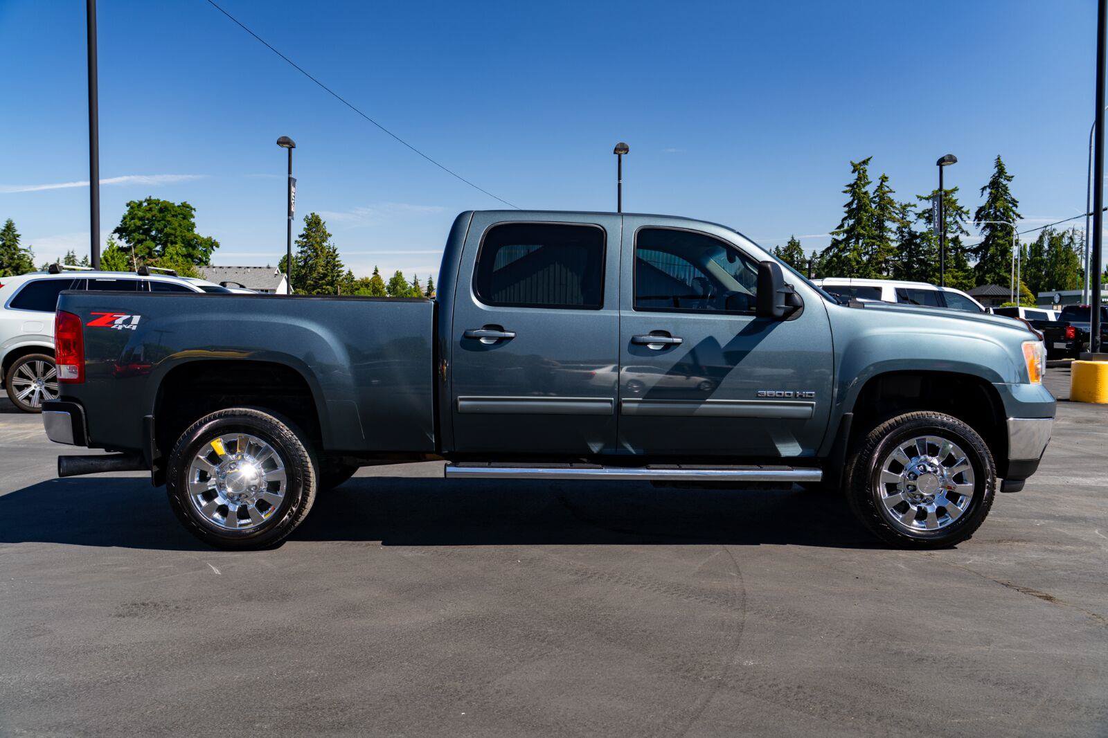 Used 2013 GMC Sierra 3500 SLT AWD/4WD image 6