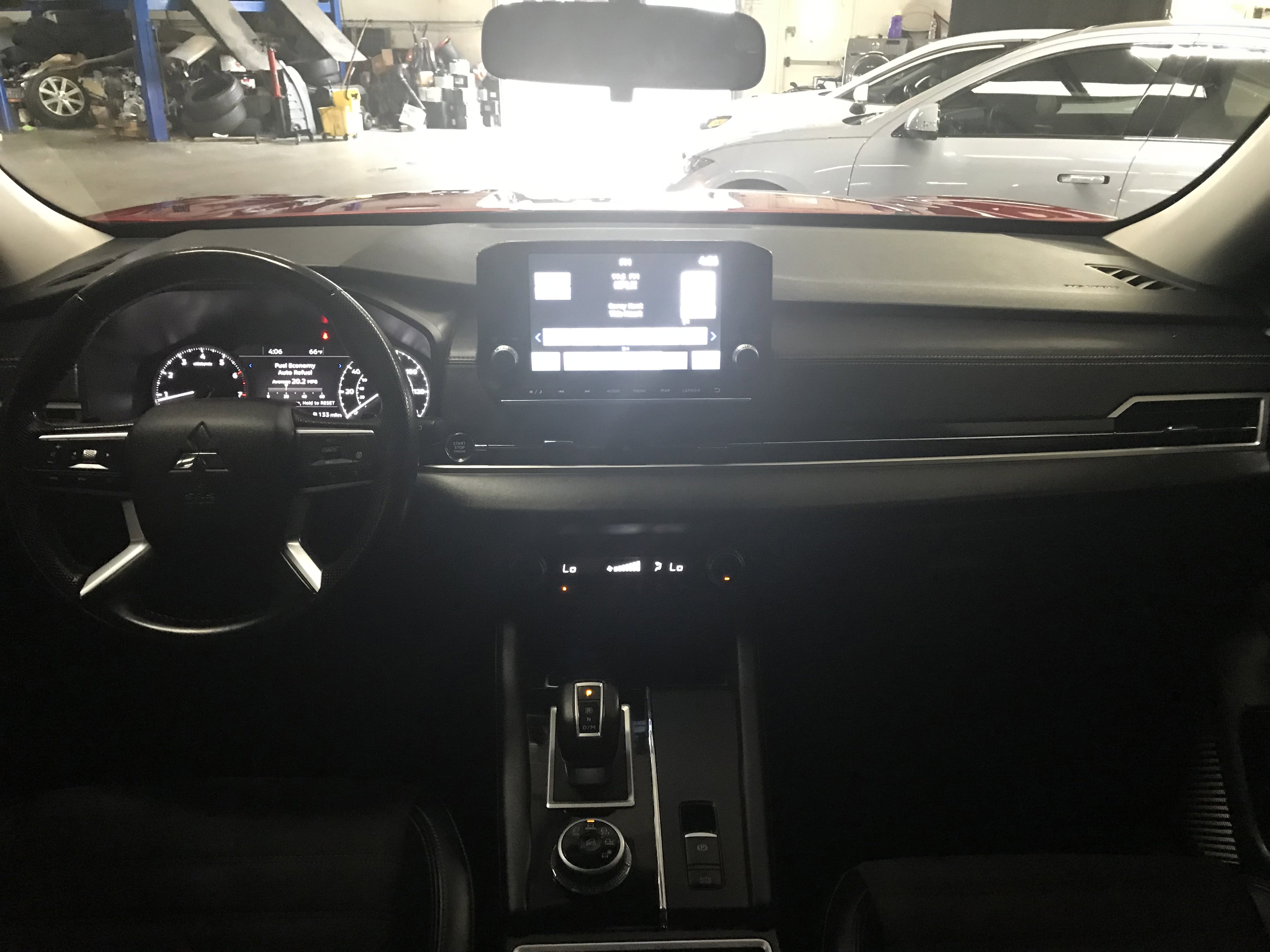 Used 2024 Mitsubishi Outlander SE FWD image 17
