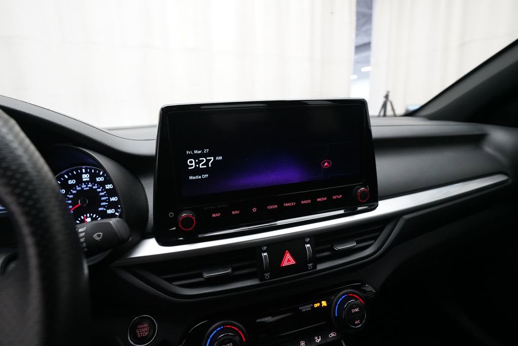 Used 2024 Kia Forte GT-Line w/ GT-Line Premium Package image 6