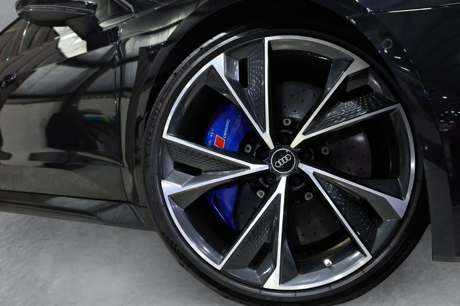 Used 2022 Audi RS 7 Sportback AWD/4WD image 8