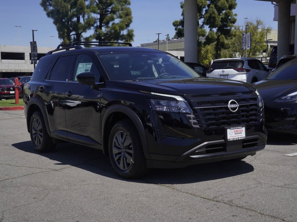 New 2026 Nissan Pathfinder SV image 2