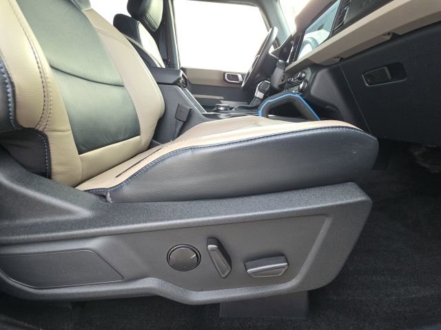 Used 2023 Ford Bronco Wildtrak image 18