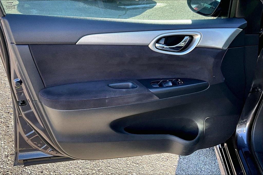 Used 2015 Nissan Sentra SR image 23