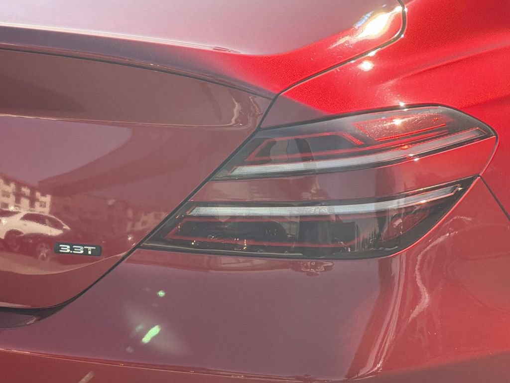 Used 2023 Genesis G70 3.3T w/ Sport Prestige Package RWD image 9