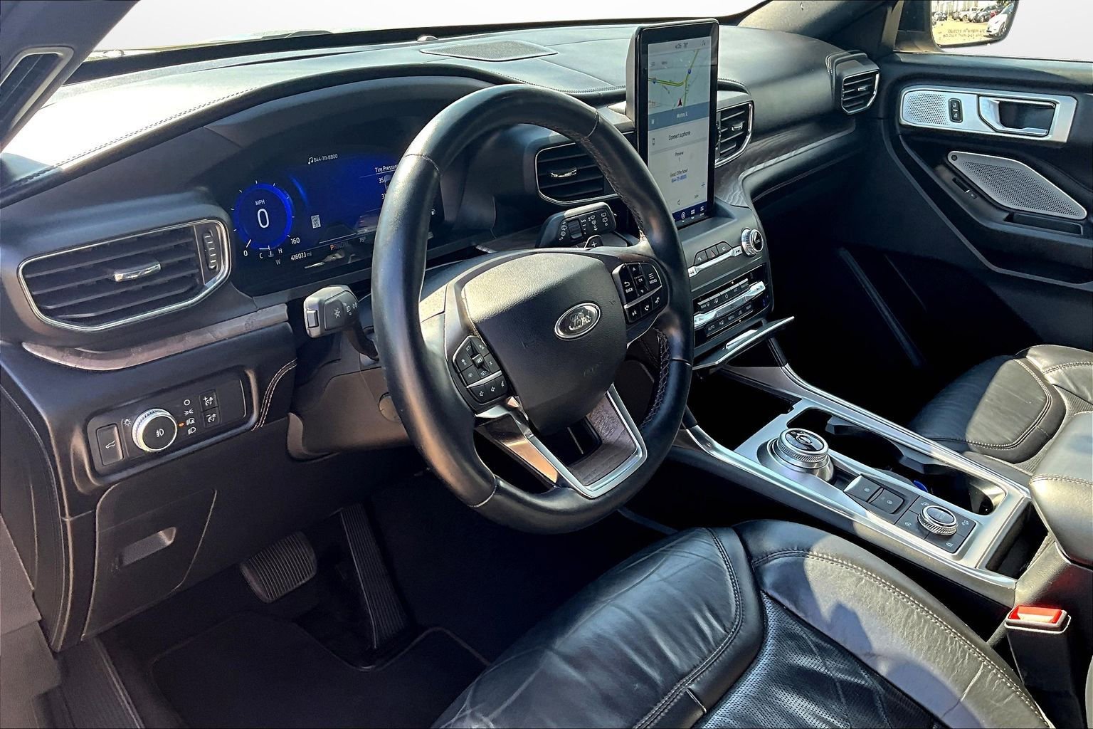 Used 2020 Ford Explorer Platinum w/ Premium Technology Package image 21