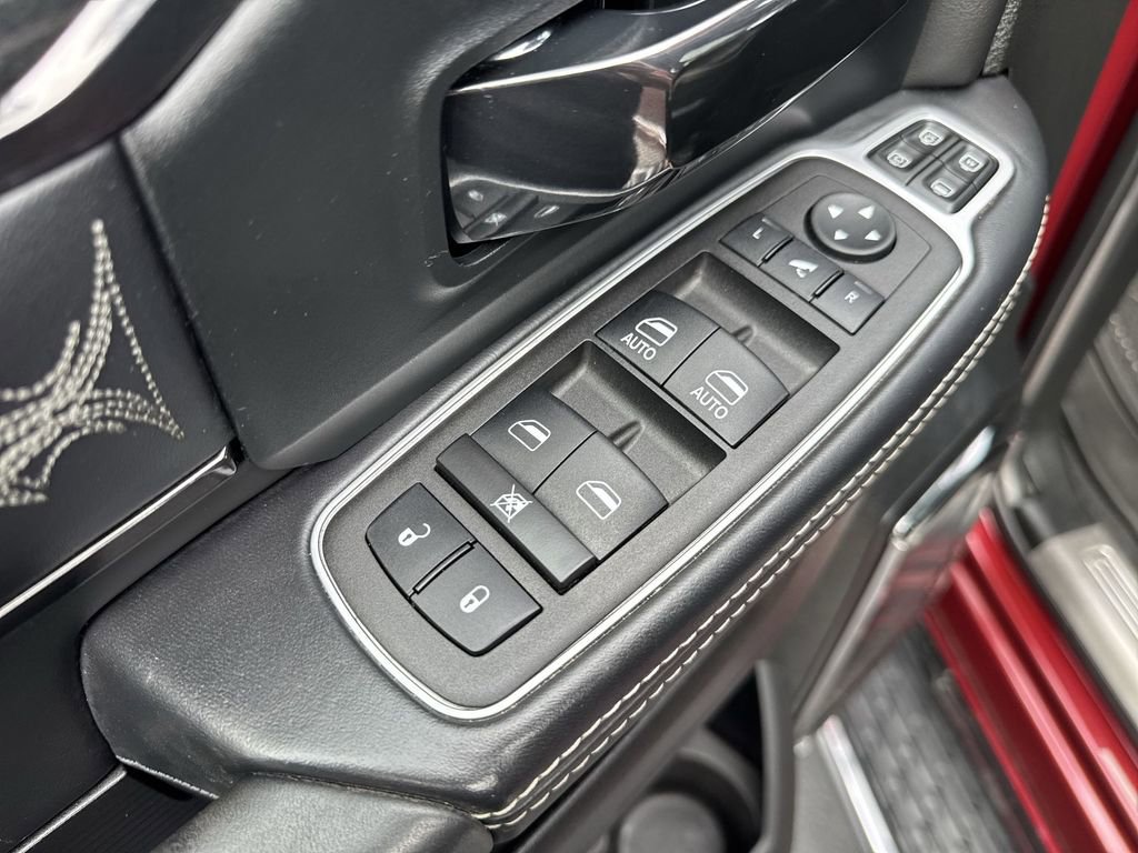 Used 2024 RAM 3500 Limited image 13