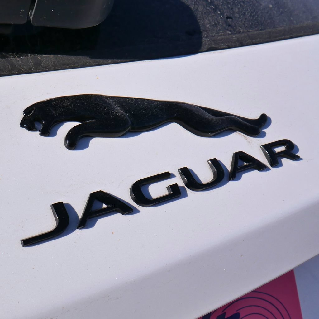 Used 2024 Jaguar F-PACE SVR AWD/4WD image 19