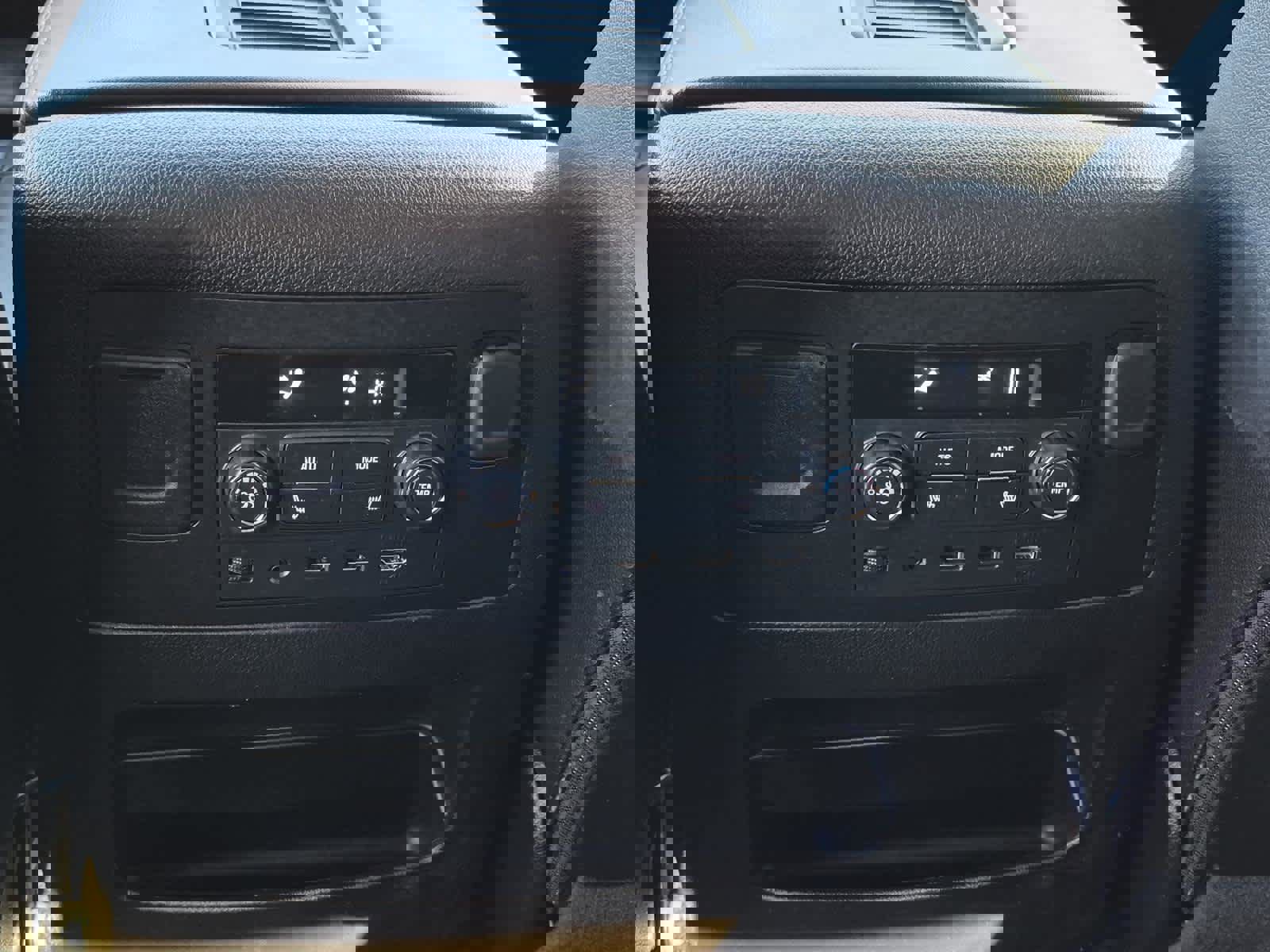 Used 2017 Chevrolet Tahoe LT image 18