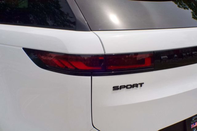 Used 2023 Land Rover Range Rover Sport SE AWD/4WD image 15