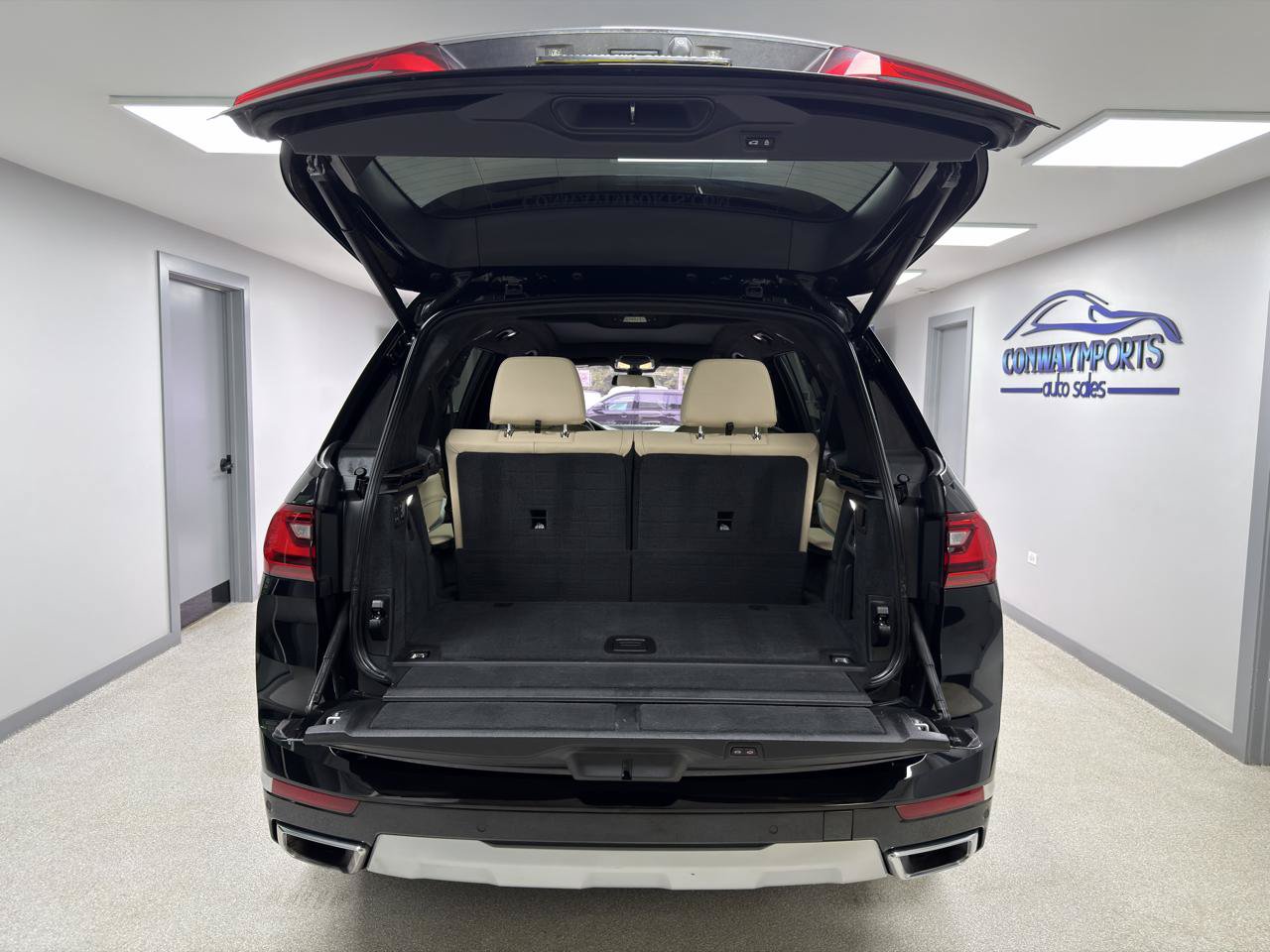Used 2021 BMW X7 xDrive40i w/ Executive Package AWD/4WD image 37