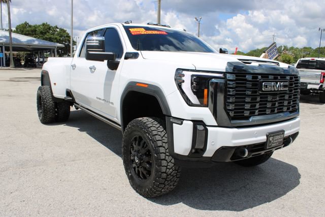 Used 2024 GMC Sierra 3500 Denali Ultimate AWD/4WD image 16