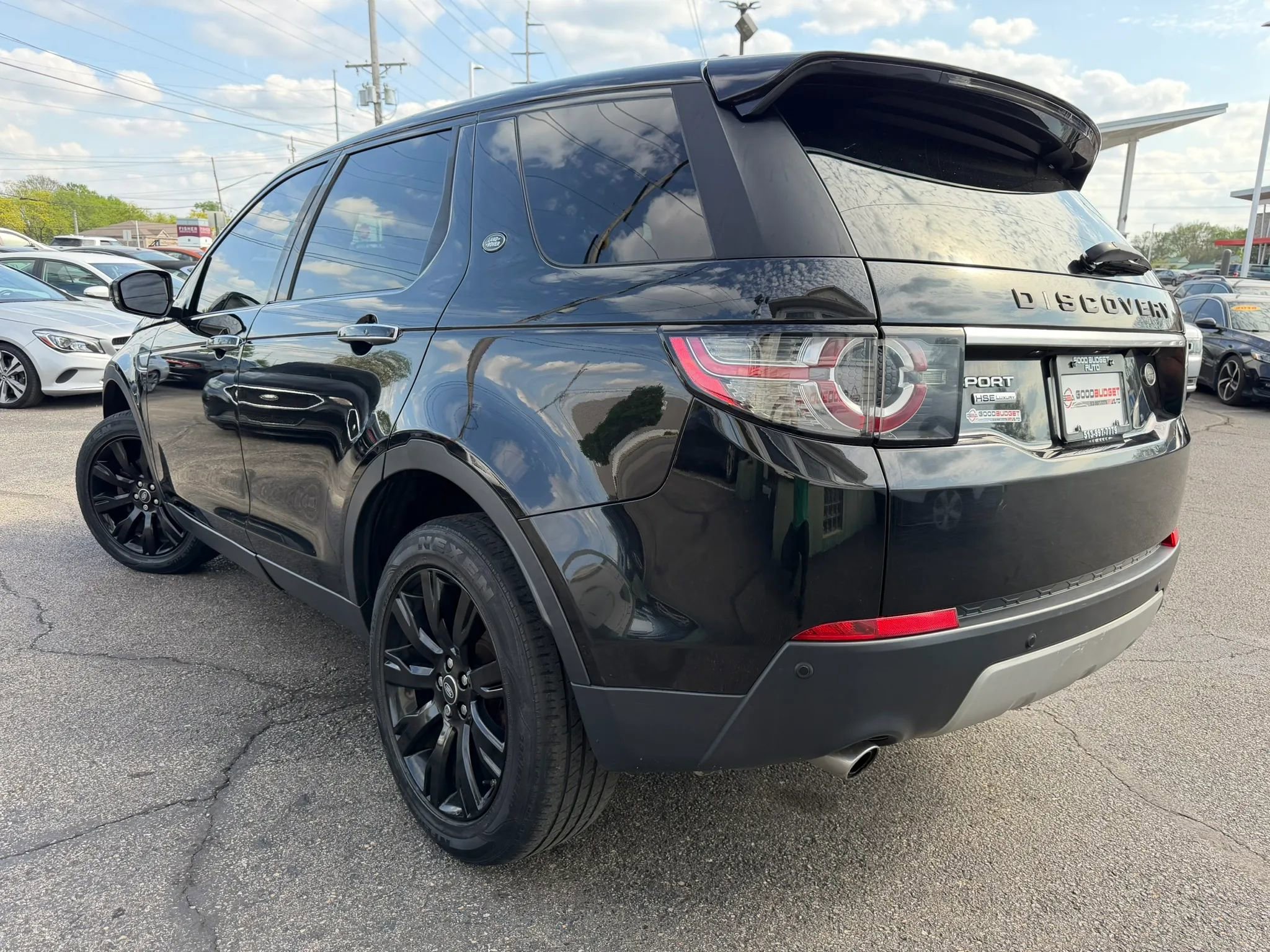 Used 2016 Land Rover Discovery Sport HSE Luxury image 10
