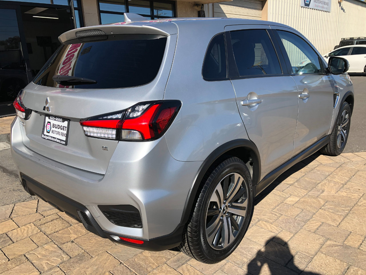 Used 2021 Mitsubishi Outlander Sport SE image 2