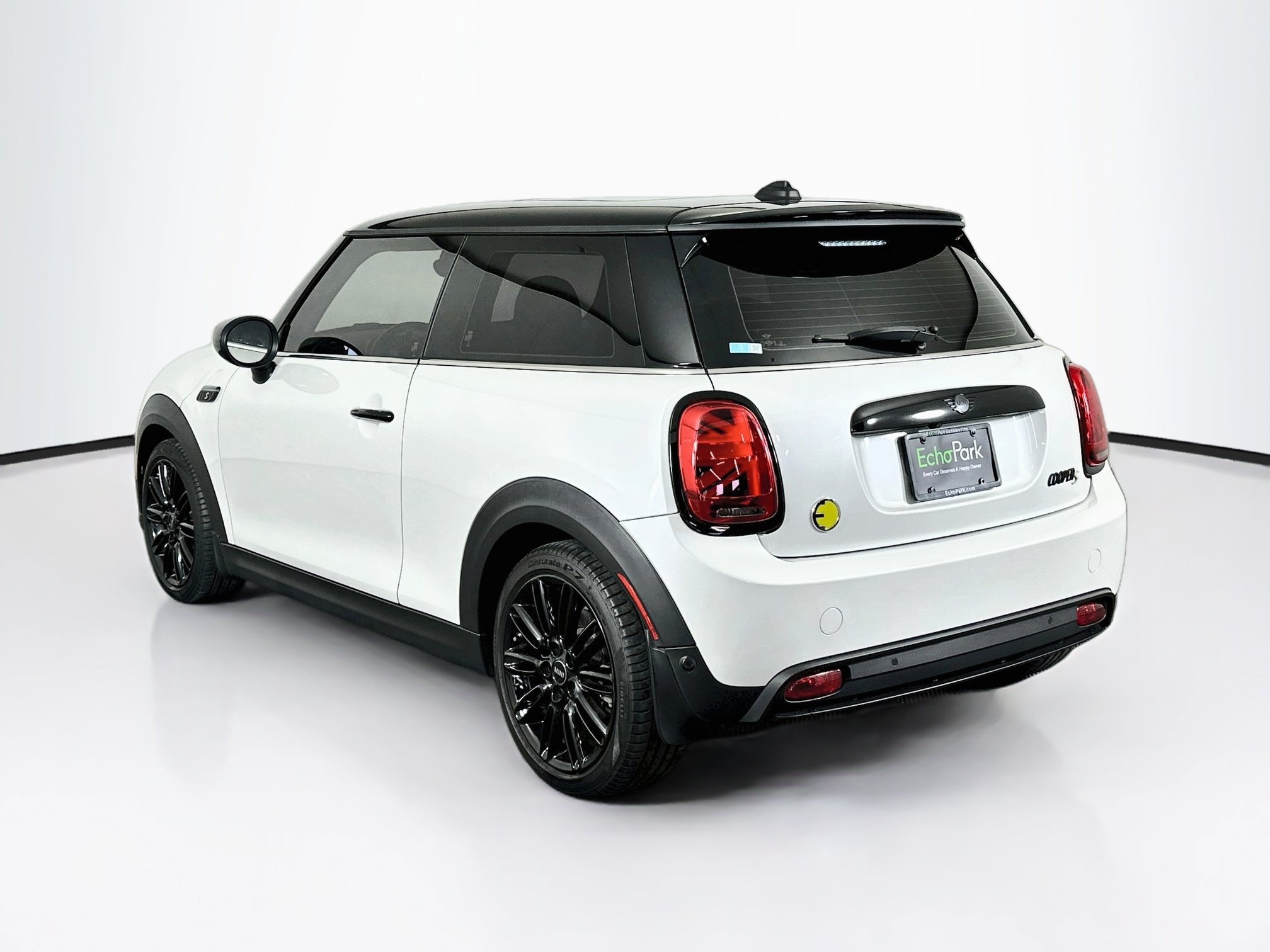 Used 2024 MINI Cooper SE FWD image 5