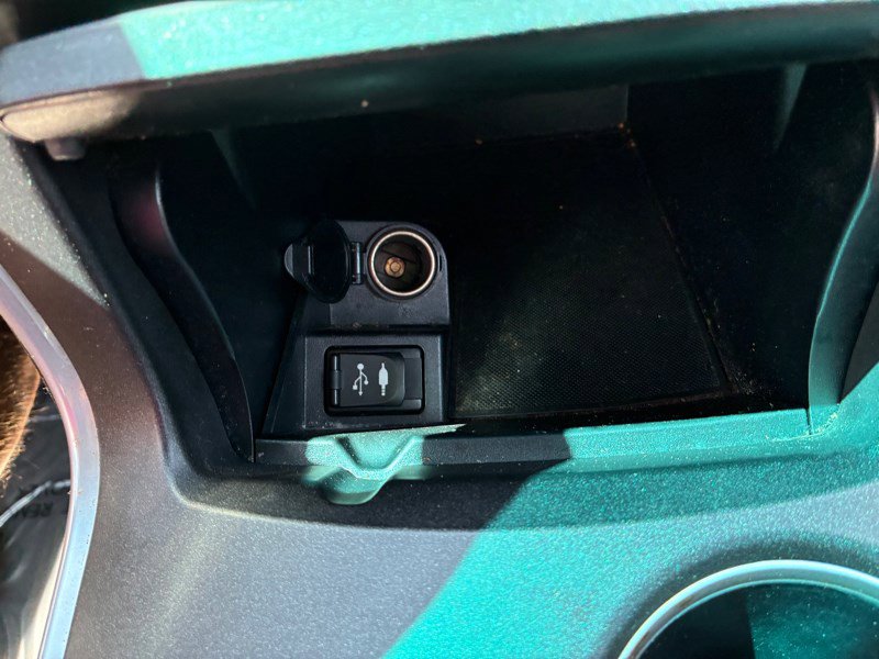 Used 2015 Toyota Camry SE image 12