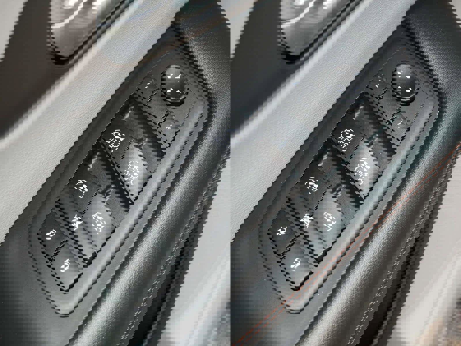 Used 2019 Chrysler Pacifica Touring-L w/ Advanced Safetytec Group image 17