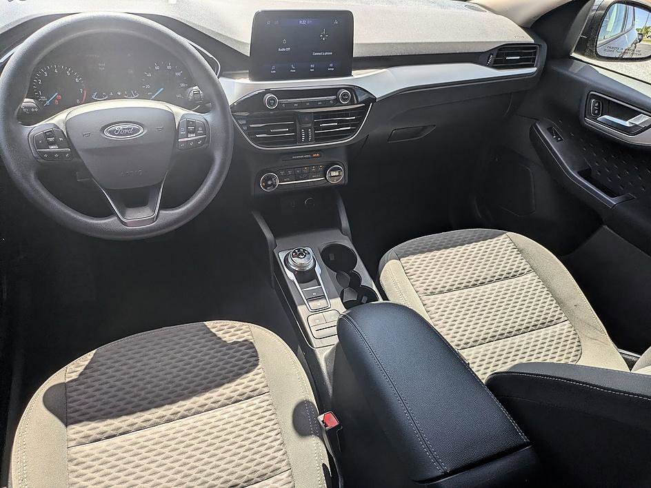 Used 2020 Ford Escape SE image 24
