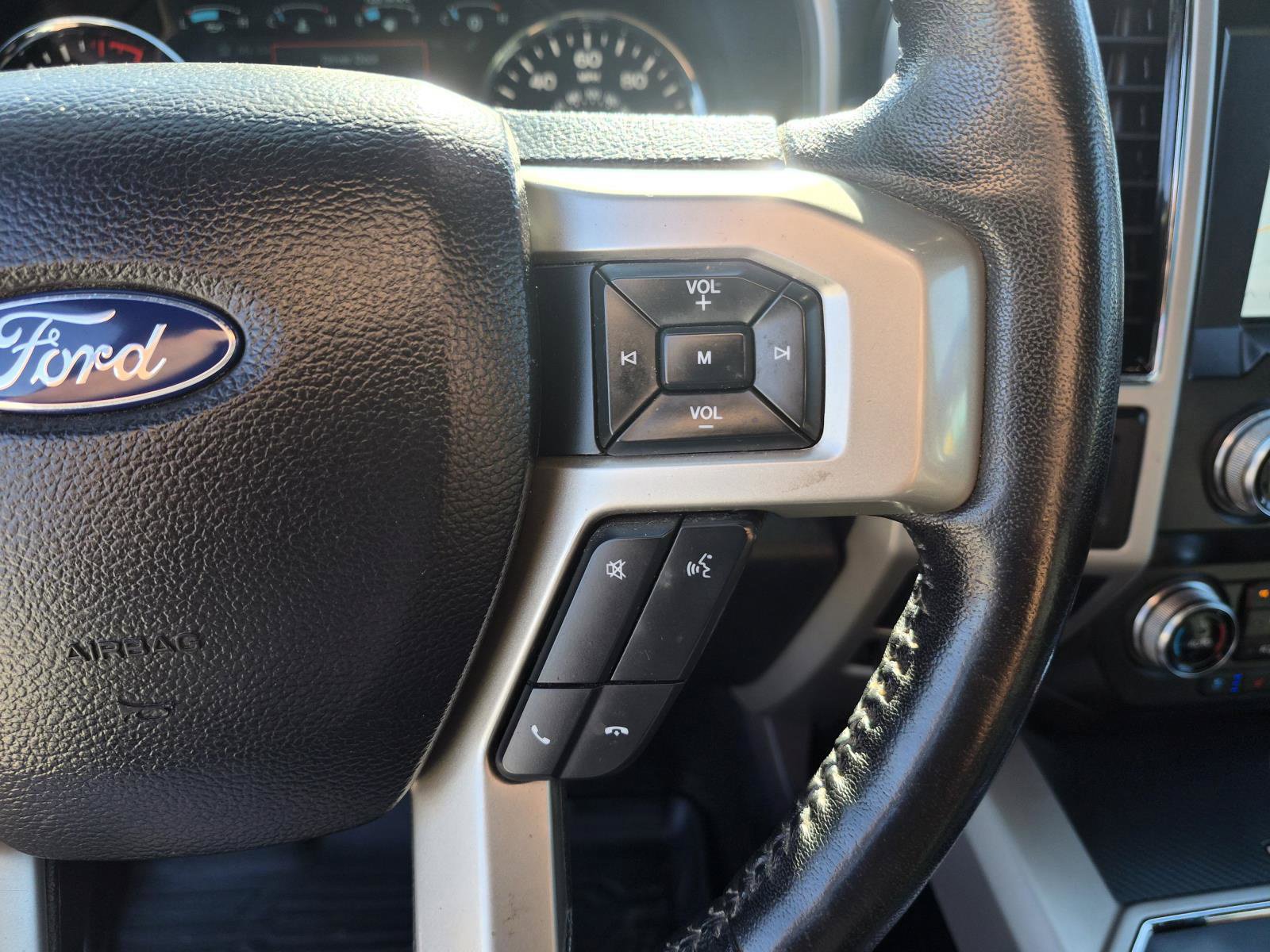 Used 2019 Ford F150 Lariat w/ Equipment Group 502A Luxury AWD/4WD image 27